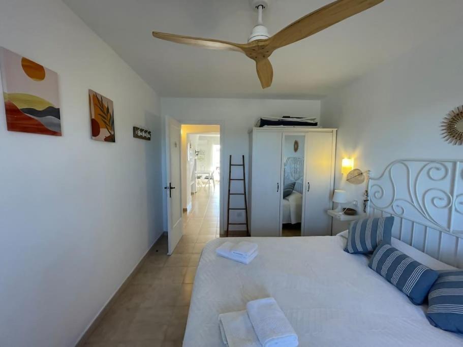Algaiarens Apto Con Piscina Y Junto A La Playa Кала-эн-Бланес Экстерьер фото